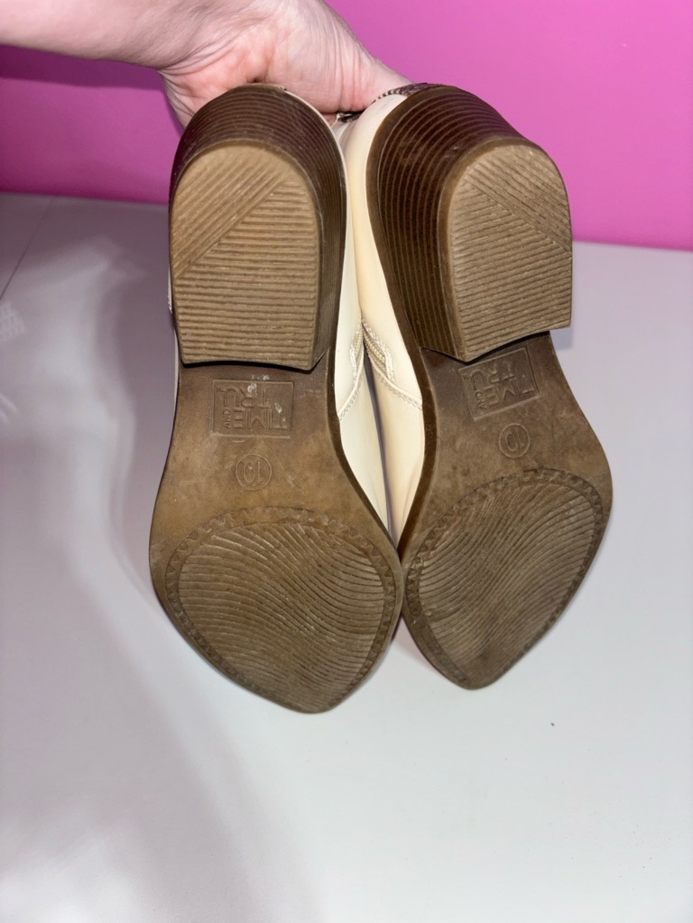 Time and Tru White Pointed Ankle Booties with Side Zip - Picture 7 of 9
